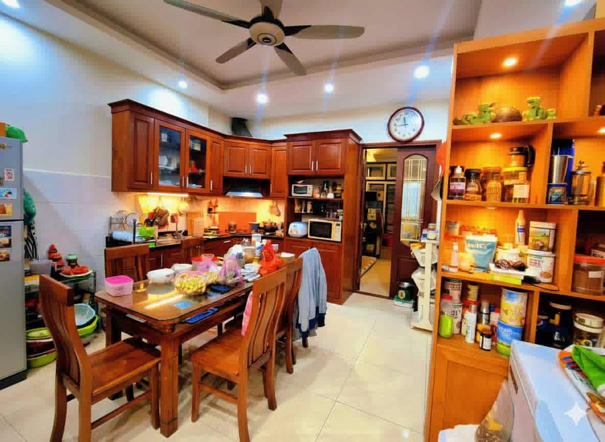 BÁN GẤP NHÀ ÂU CƠ TT TÂY HỒ KD DÒNG TIỀN 40 TRIỆU / THÁNG ĐÓN ĐẦU QH TƯƠNG LAI RẠNG NGỜI.